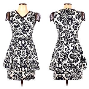 Bear Tina Cotton Cap Sleeve V-neck Mini Floral Print Dress Size S